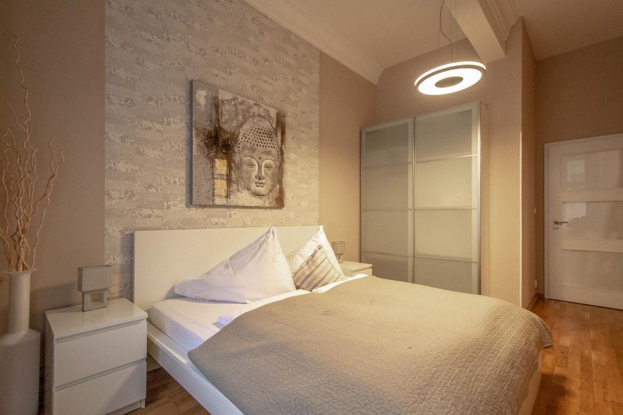 Design Apartment By Ruterra Прага Экстерьер фото