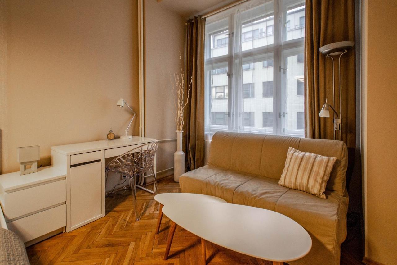 Design Apartment By Ruterra Прага Экстерьер фото